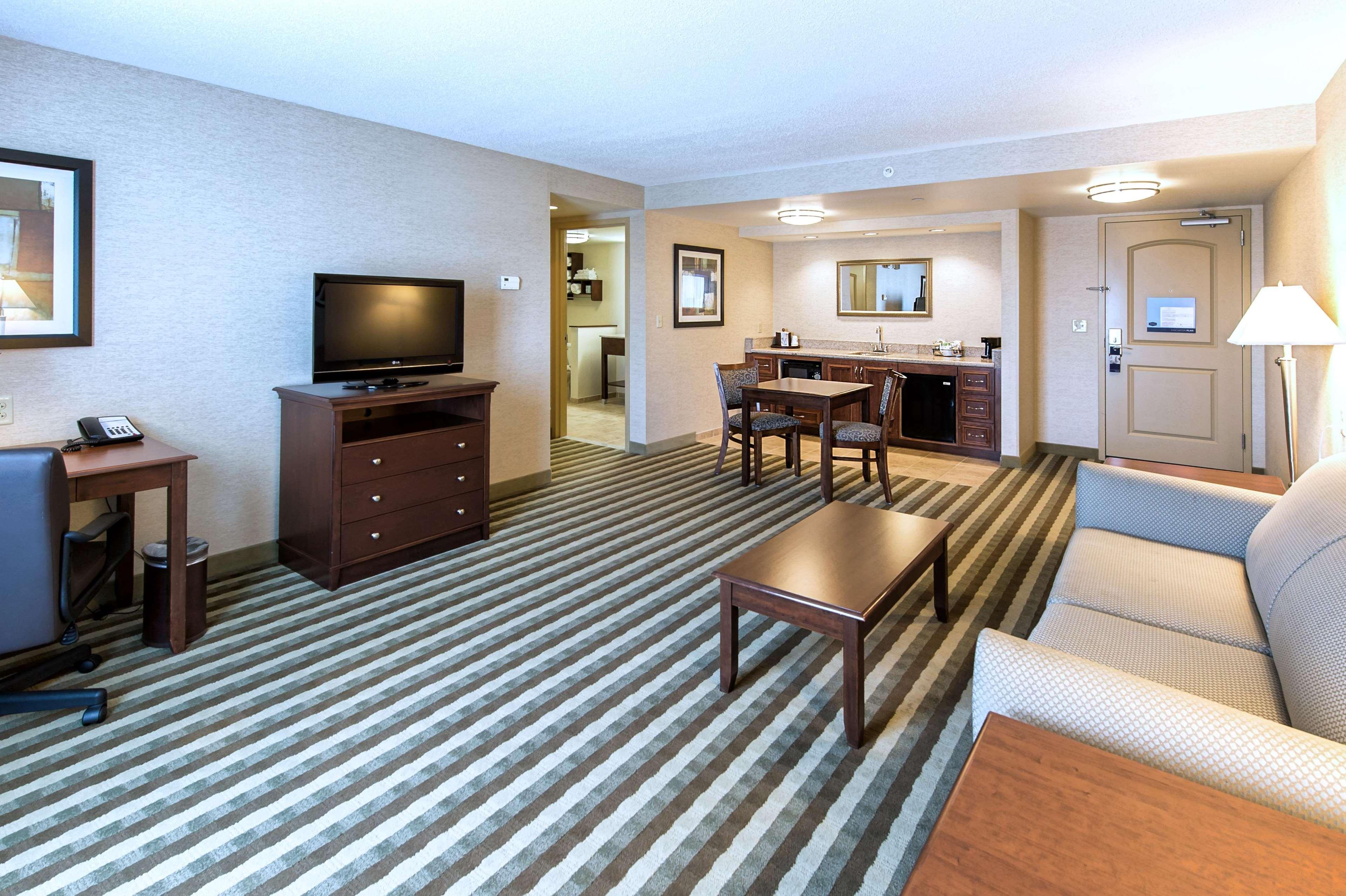 Hampton Inn Остров Преск Екстериор снимка