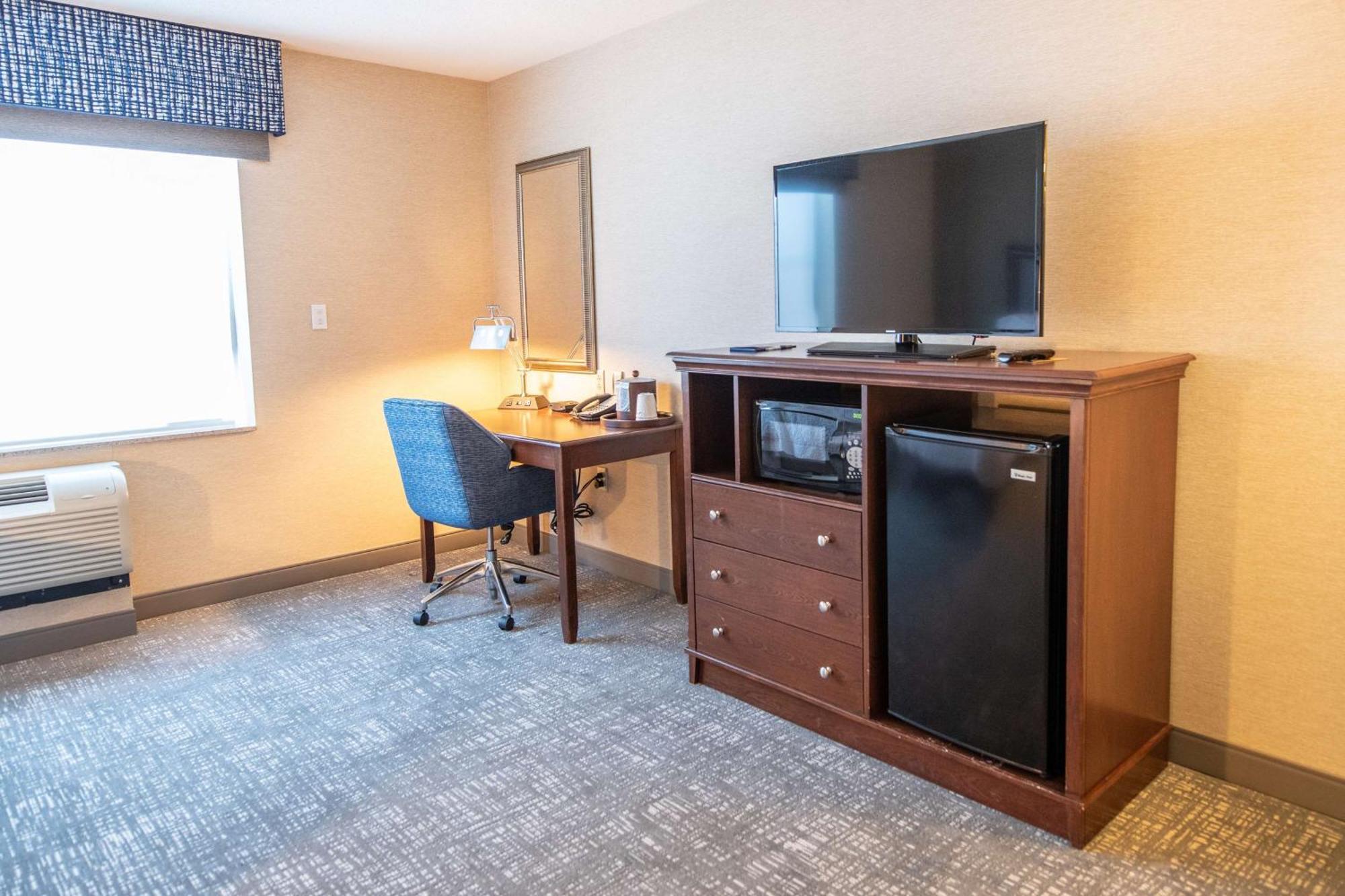 Hampton Inn Остров Преск Екстериор снимка