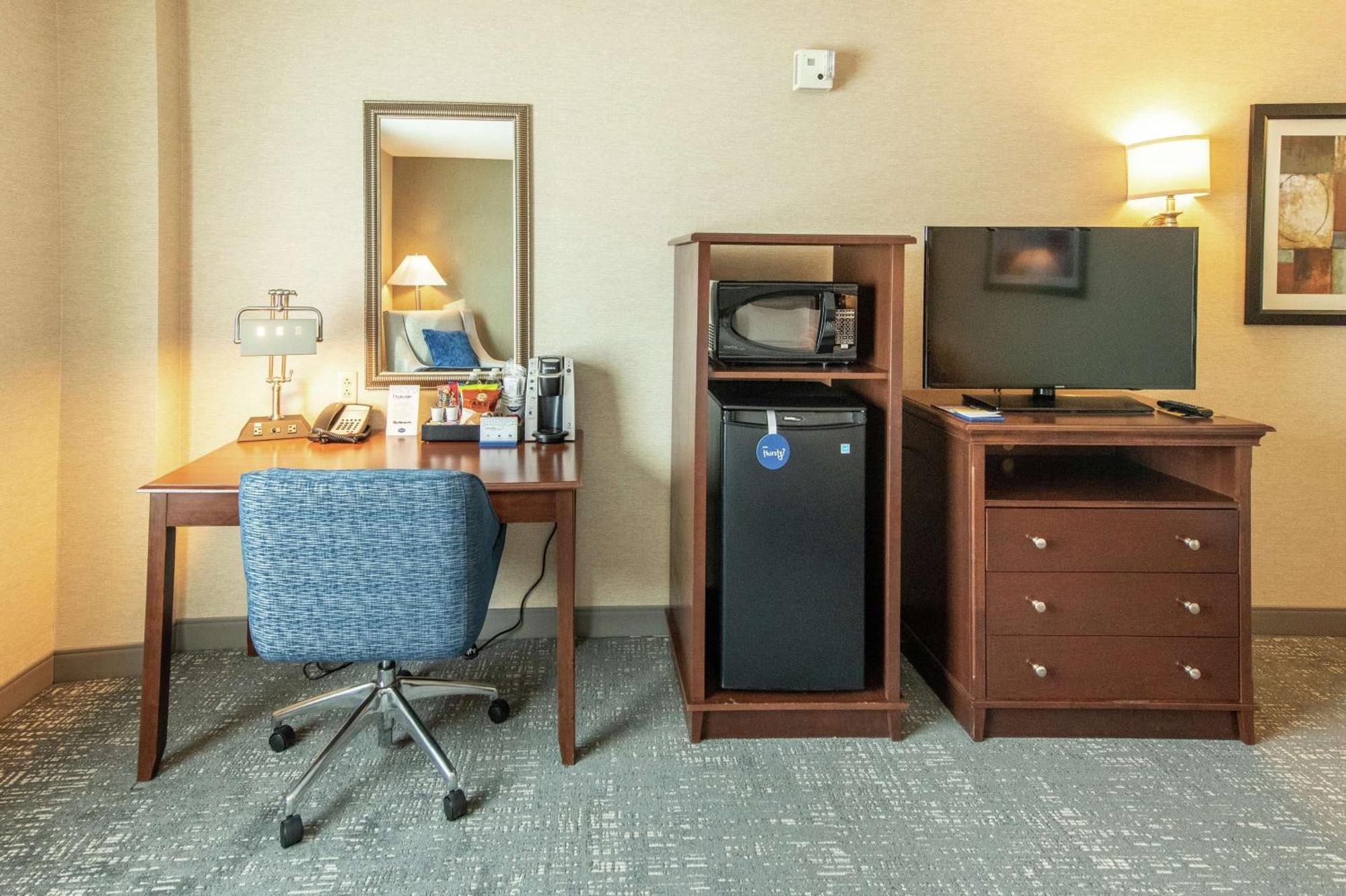 Hampton Inn Остров Преск Екстериор снимка