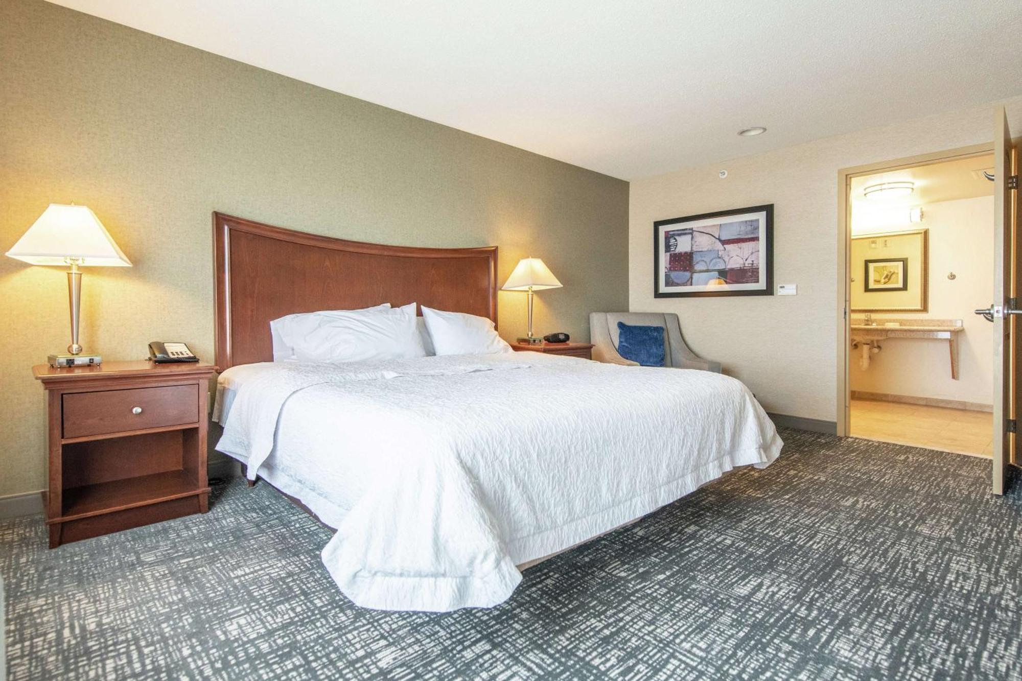 Hampton Inn Остров Преск Екстериор снимка