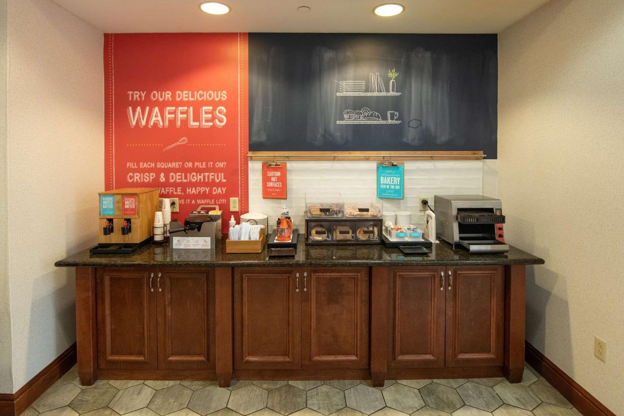 Hampton Inn Остров Преск Екстериор снимка