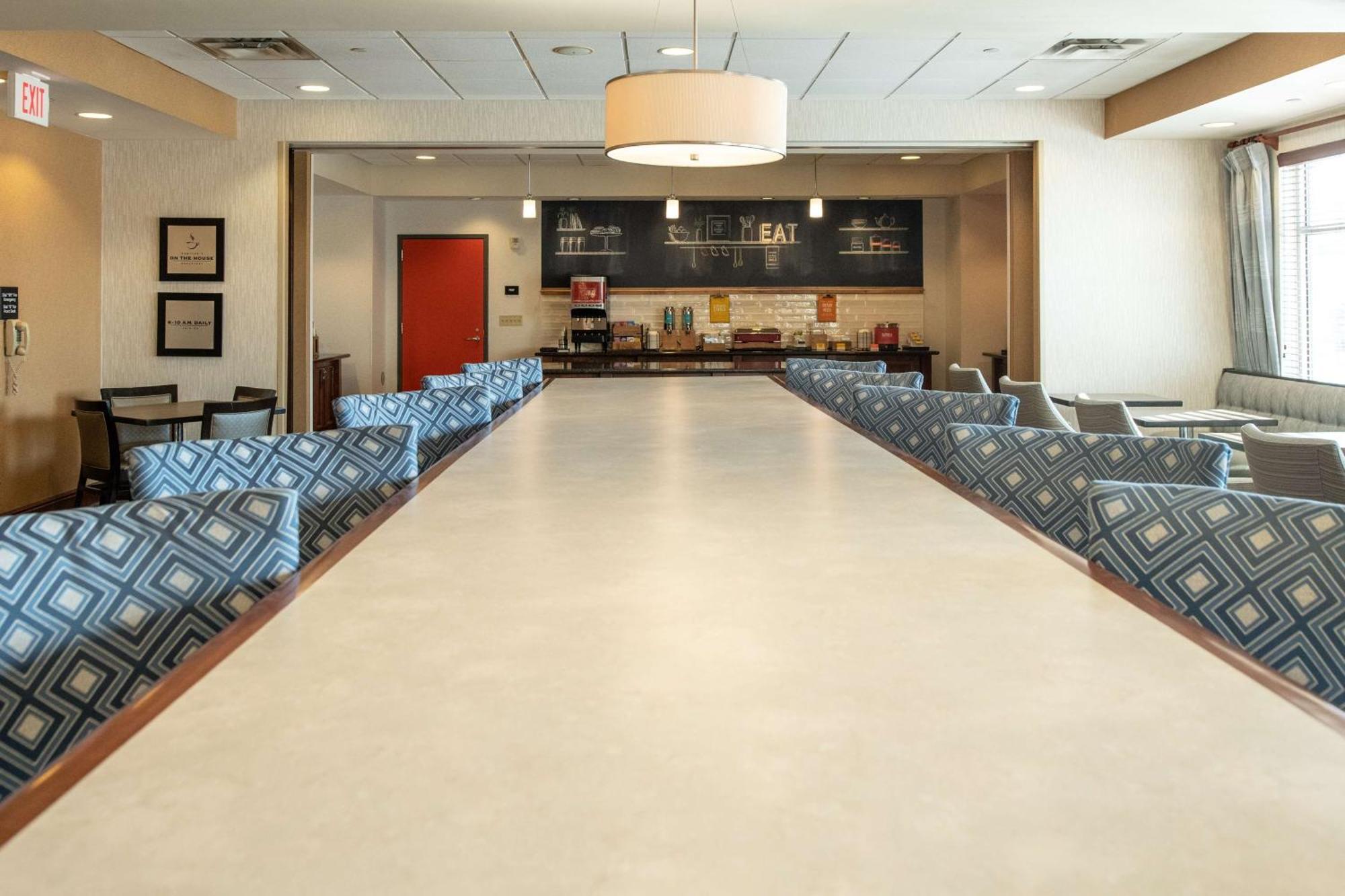 Hampton Inn Остров Преск Екстериор снимка