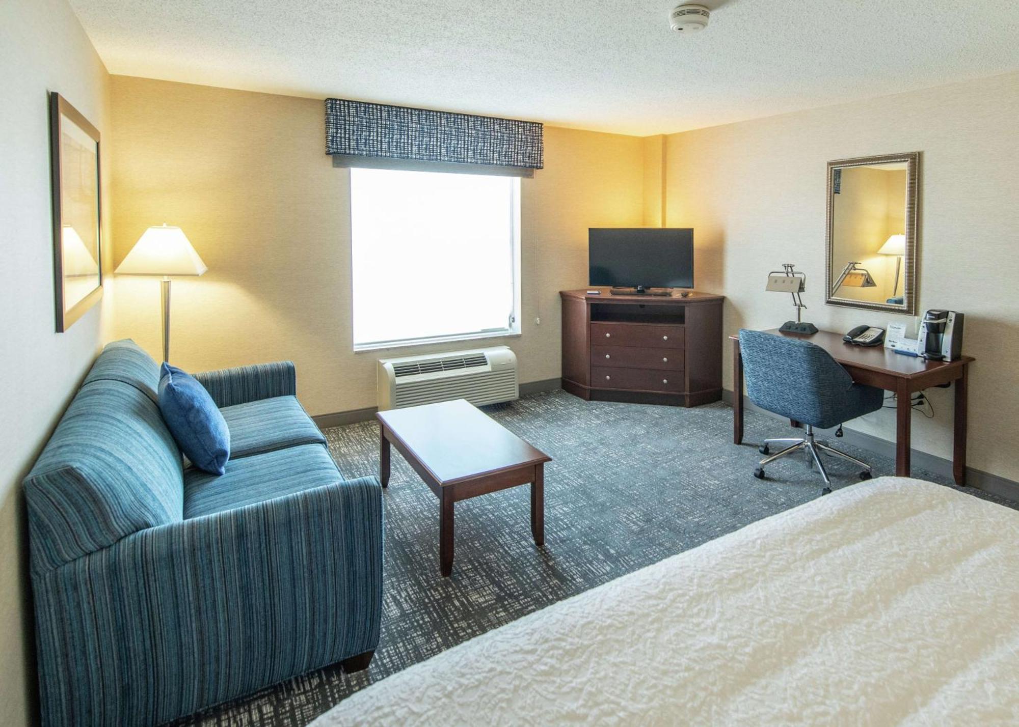 Hampton Inn Остров Преск Екстериор снимка